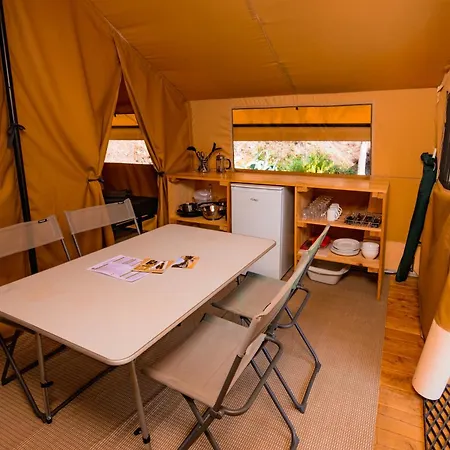 Camping Onlycamp Au Cœur Du - D'annecy *